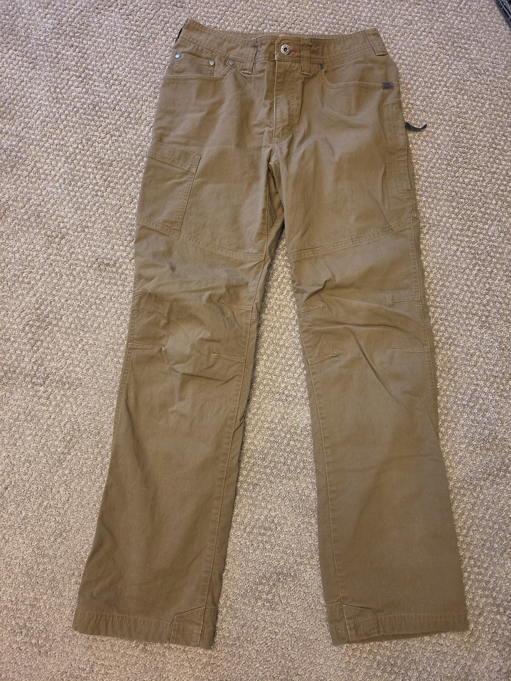 L.L. Bean Men's Cargo Pants With Lning in Brown